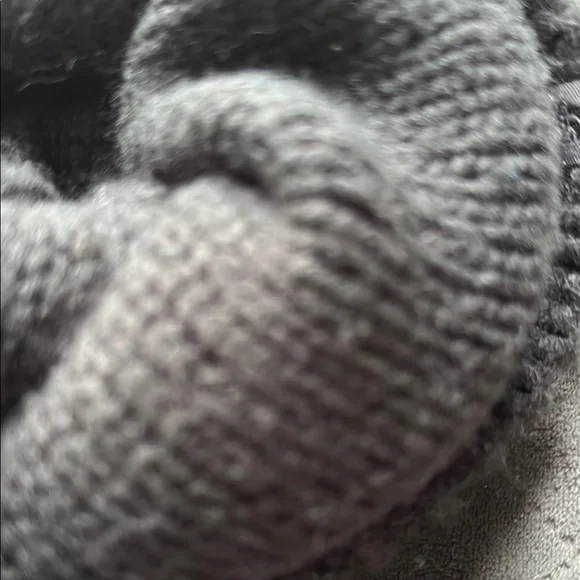 The North Face Black Knit Hat with Textured Patterns - Picture 4 of 5